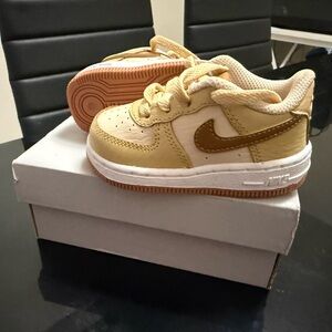 Nike Kids Yellow and Brown Sneakers